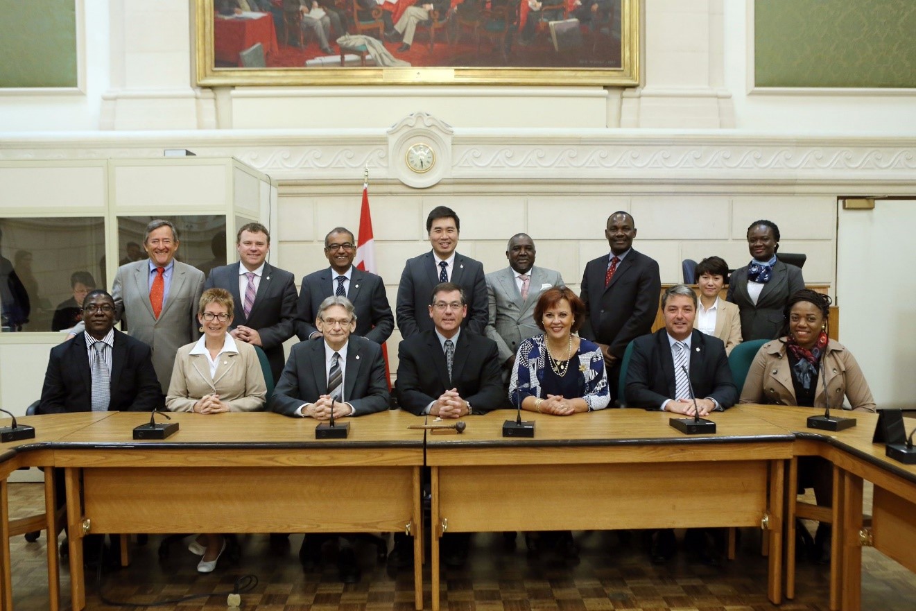 Members of the Standing Committee on Public Accounts meets with a foreign delegation.